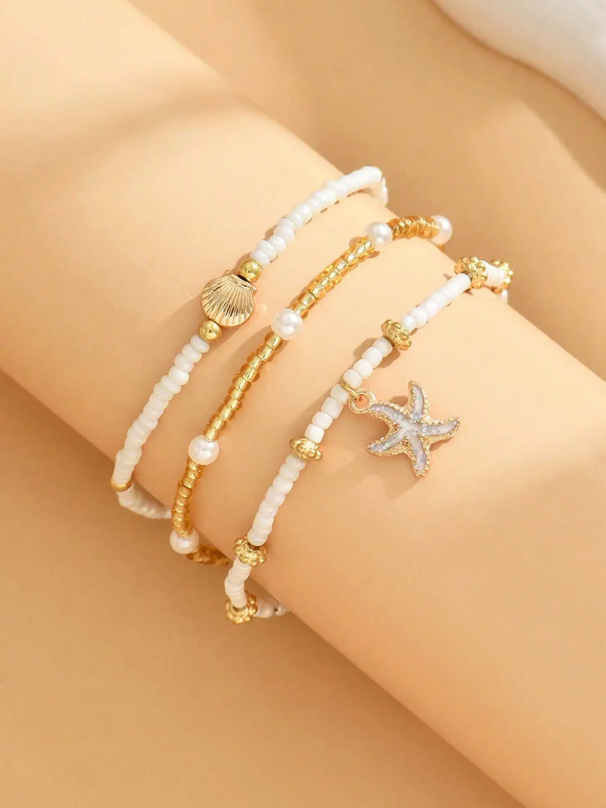 Women's Minimalist Beaded Shell Anklet, Adjustable Beach Vacation Bracelet, Dainty Jewelry Gift for Birthdays and Parties, Trendy Jewelry, Trendy Fashionable Accessories, Foot Jewelry