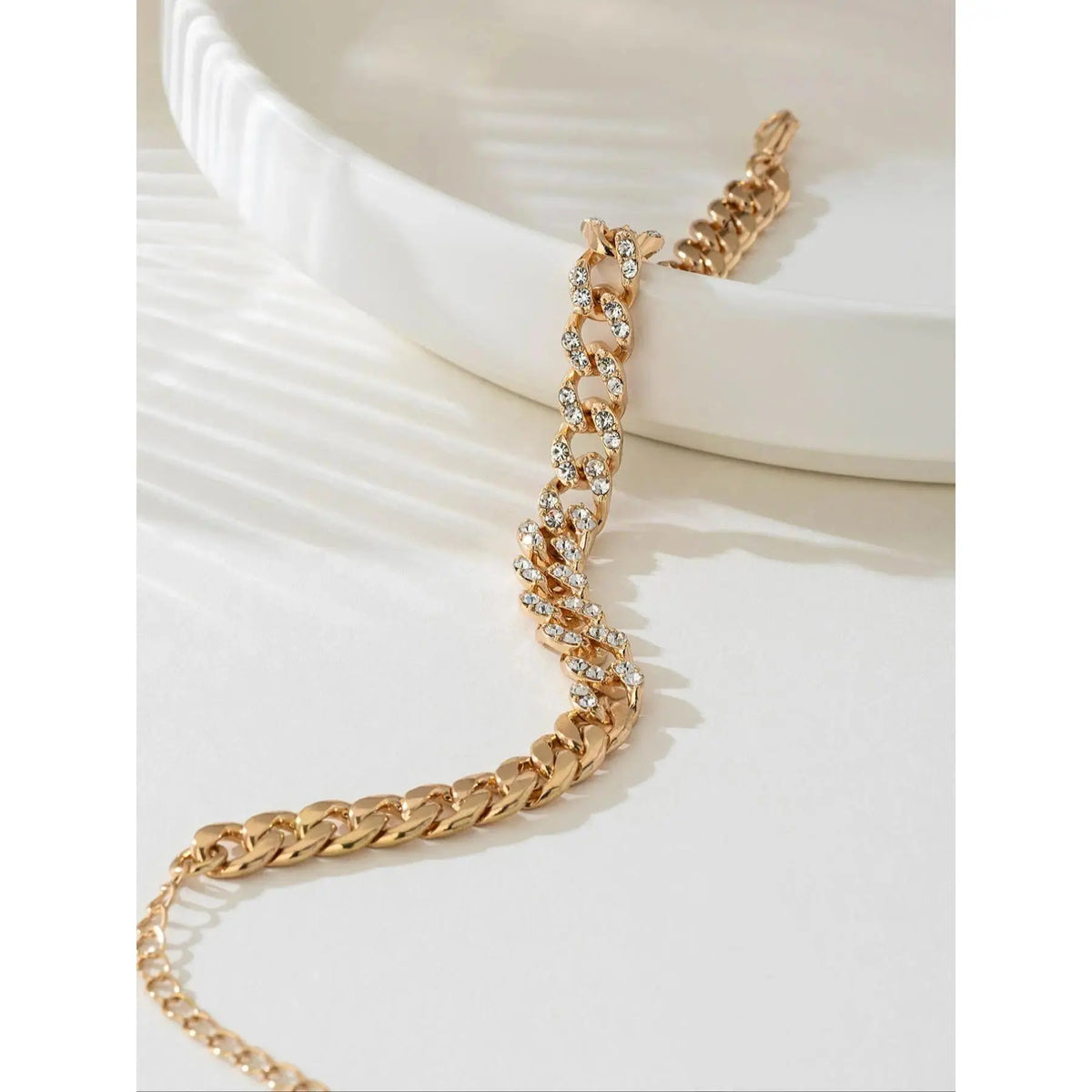 Women's Crafted Silver Aluminum Alloy Ankle Bracelet - Casual Elegant Everyday Wear, Exquisite Finish, Easy to Style, Versatile Costume Jewelry, Elegant Accessory, Perfect Birthday Gift
