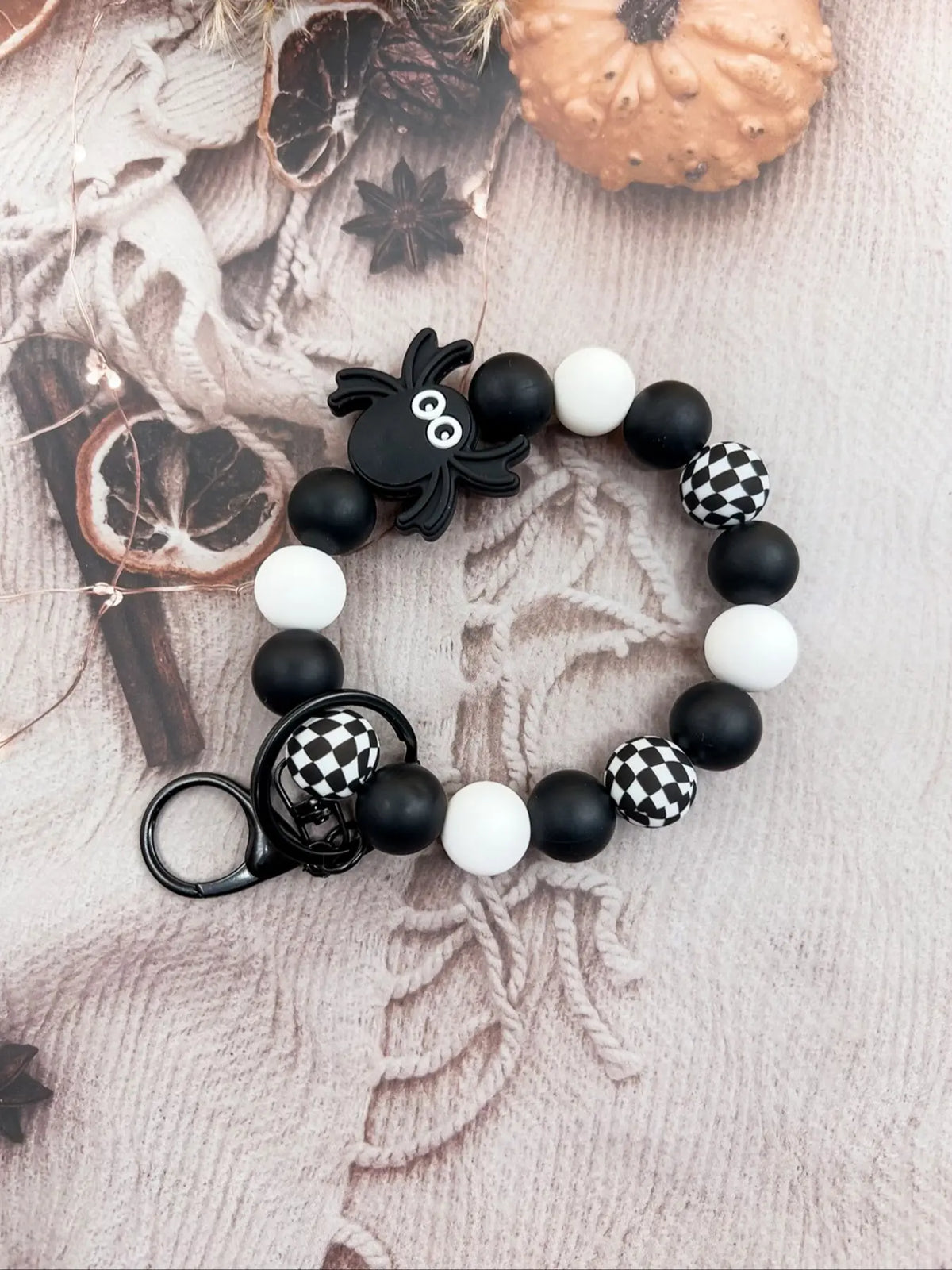 Boho Style Checkerboard Pattern Silicone Beaded Keychain, Cute Flower & Smile Face Charm, Fashion Accessories, Trendy Cute Keychain for Women & Men, Key Rings, Keyring