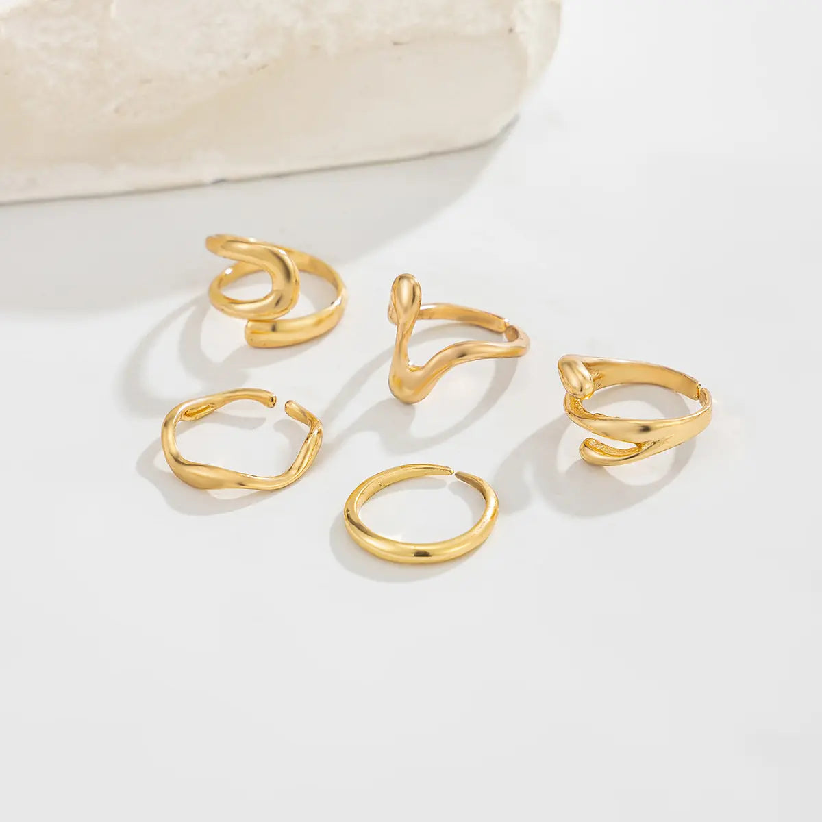 Women's 5-Piece Liquid Metal Toe Ring Set - Chunky Gold, Adjustable, Main Character Energy, Y2K Baddie Aesthetic, Boho Body Jewelry Set, Summer Beach Sports Outdoor Accessories, Daily Use, Low-Upkeep Female Gift, Accessories for Women