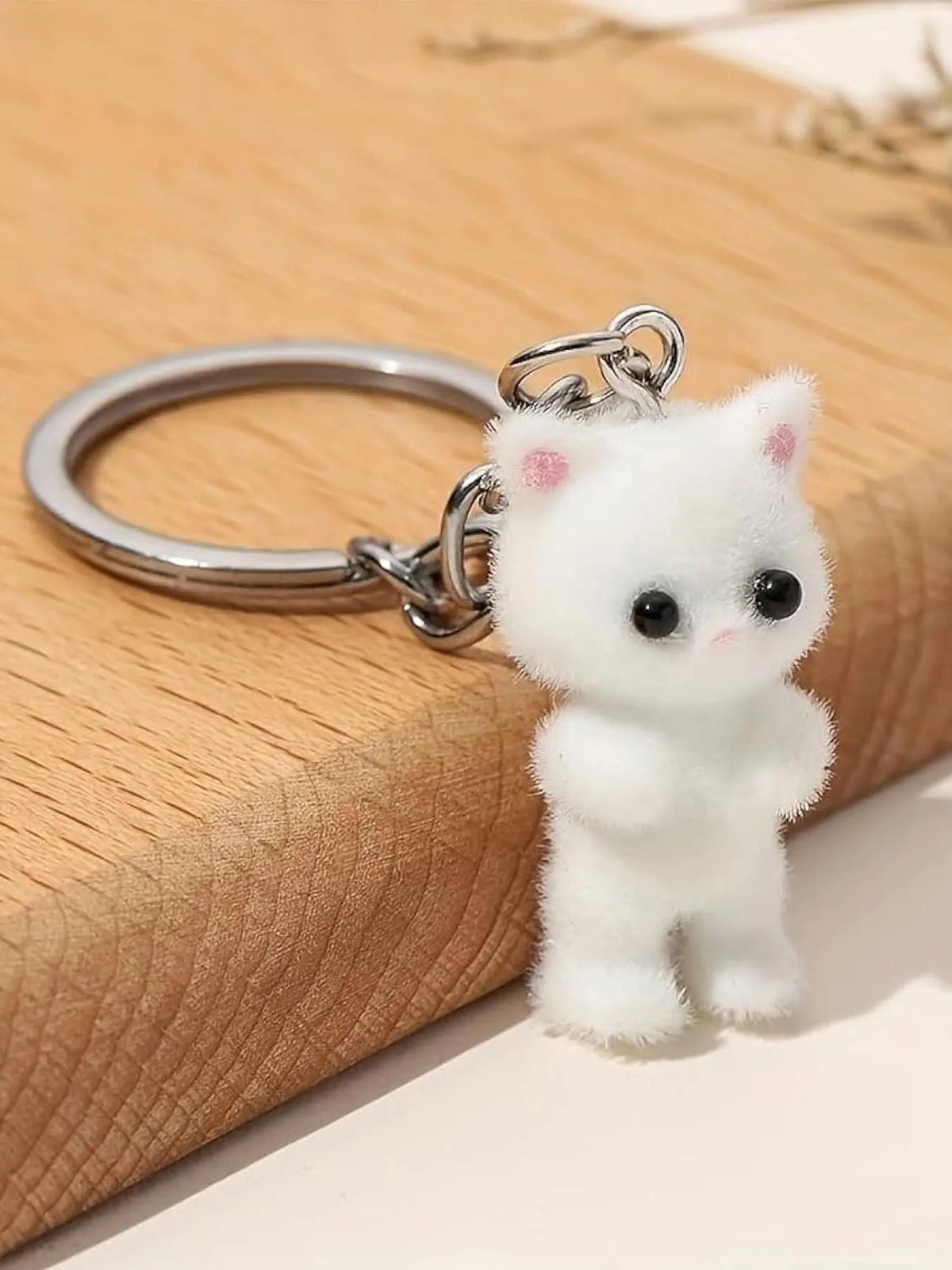 Cute Cat Design Keychain, Fuzzy Keychain, Trendy Cute Keychain, Cute Keychain Accessory for Car Keys for Women & Men, Fashion Accessories for Bag Backpack Wallet Pendants Decor