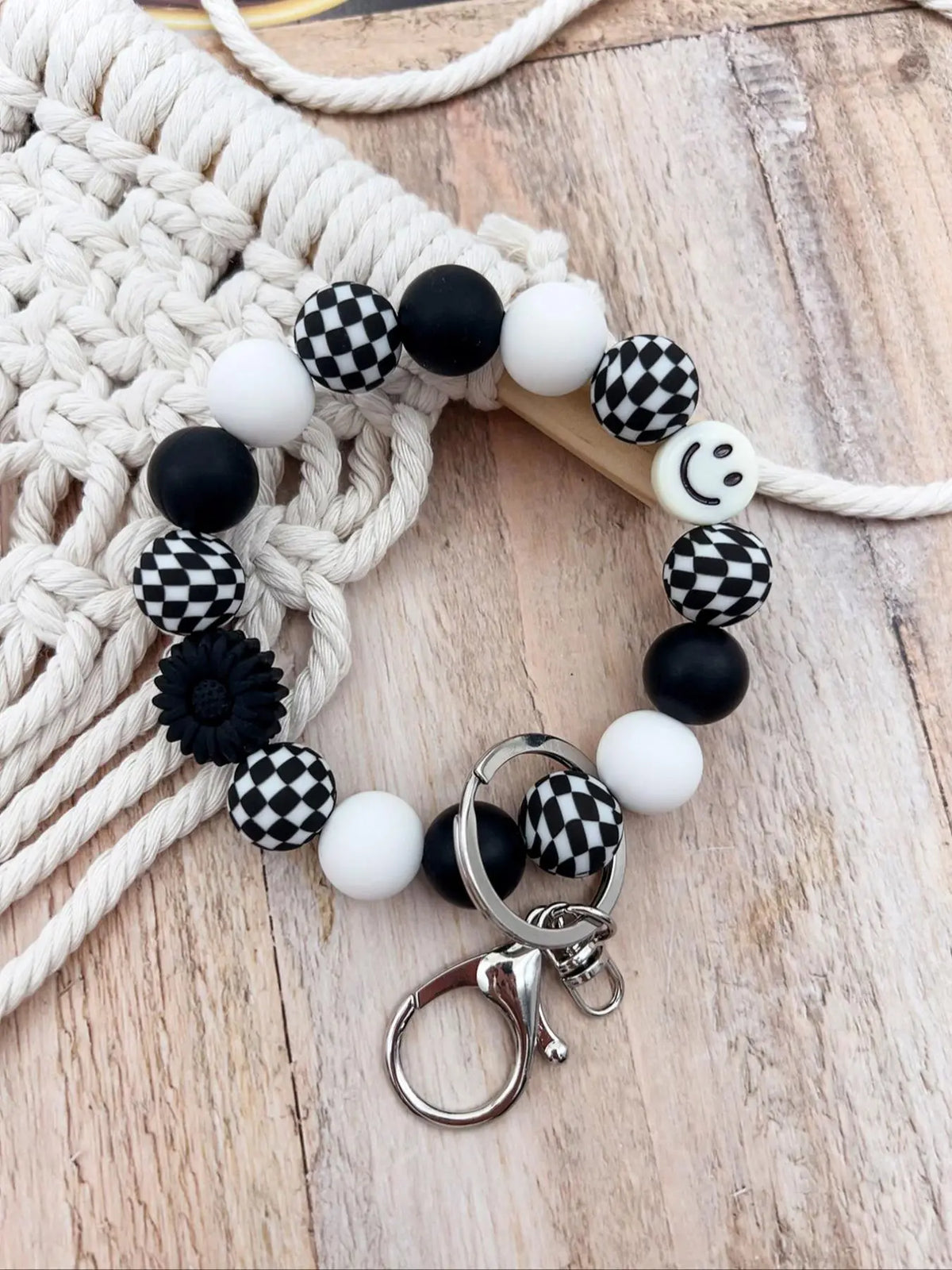 Boho Style Checkerboard Pattern Silicone Beaded Keychain, Cute Flower & Smile Face Charm, Fashion Accessories, Trendy Cute Keychain for Women & Men, Key Rings, Keyring