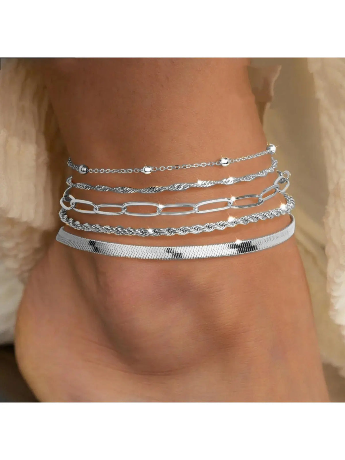 5Pcs Gold Layered Anklet Set for Women, Mixed Chevron Paperclip Cuban Pearl Chain Ankle Bracelets, Boho Dainty Stackable Anklets for Summer Beach Vacation Party Birthday Jewelry Gift, Fashionable Jewelry Accessories, Fashion Accessories